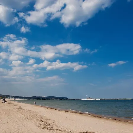 Traugutta Plaza, Sun & Snow Daire *