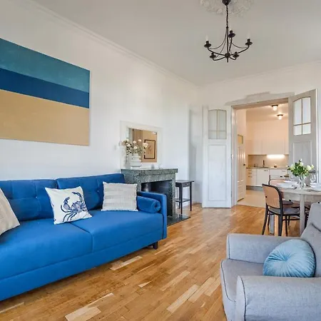 Traugutta Plaza, Sun & Snow Daire *