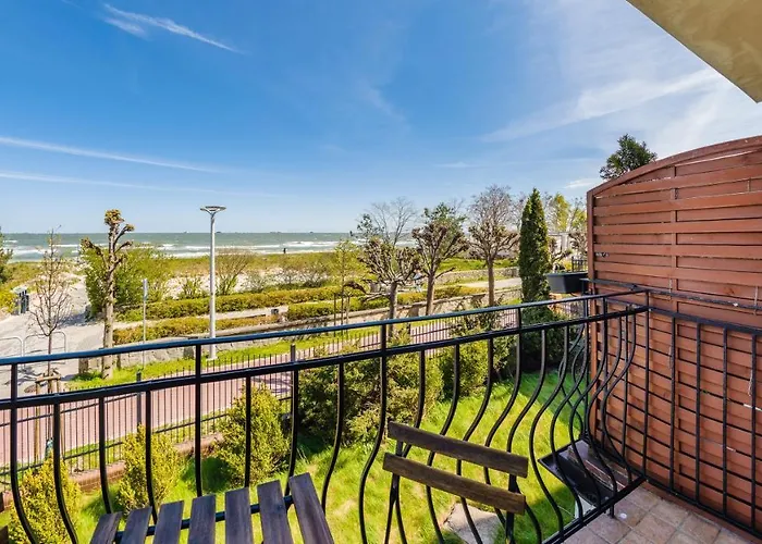 Traugutta Plaza, Sun & Snow